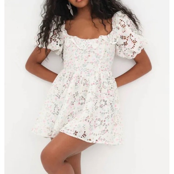 For Love & Lemons Magnolia Mini Dress Women's Sz M White Floral Eyelet Ruffle - Picture 2 of 11